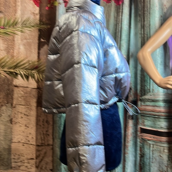 New Light Blue/silver shimmer Cropped Puffer - Picture 4 of 16